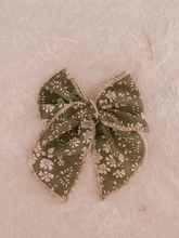 Load image into Gallery viewer, Liberty of London Fable Bow