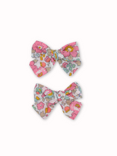 Load image into Gallery viewer, Betsy Liberty of London Mini Pinwheel Bow