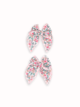 Load image into Gallery viewer, Two floral headbands on a white background