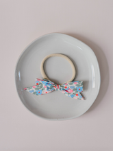 Load image into Gallery viewer, Francesca Baby Bow headband