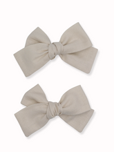 Load image into Gallery viewer, Ivory Cotton Pinwheel Bow