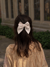 Load image into Gallery viewer, Luna Fable Bow