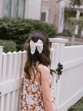 Load image into Gallery viewer, Ivory Fable Bow