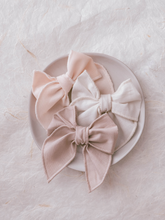 Load image into Gallery viewer, Nora Fable Bow