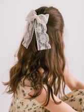 Load image into Gallery viewer, Glinda Lace Classic Bow
