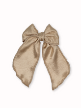 Load image into Gallery viewer, Gloria Silk Extra Large Fable Bow
