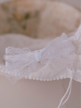 Load image into Gallery viewer, Belle Epoque White Lace Headband
